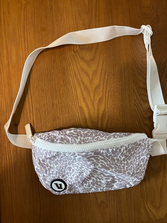 Vuori Handbags - Vuori White and Light Gray Leopard Print Waist Bag Fanny pack